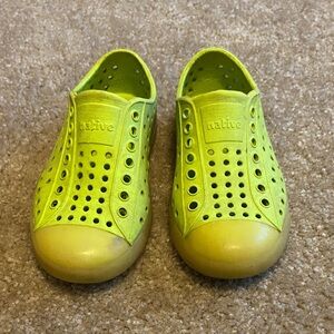Native Kids Water Shoes in Neon Yellow